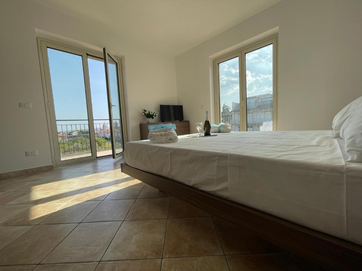 Maison De Cheeramie - Tourist Apartments Tra Mare E Etna Mascali Buitenkant foto