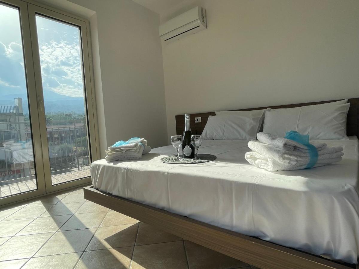 Maison De Cheeramie - Tourist Apartments Tra Mare E Etna Mascali Buitenkant foto